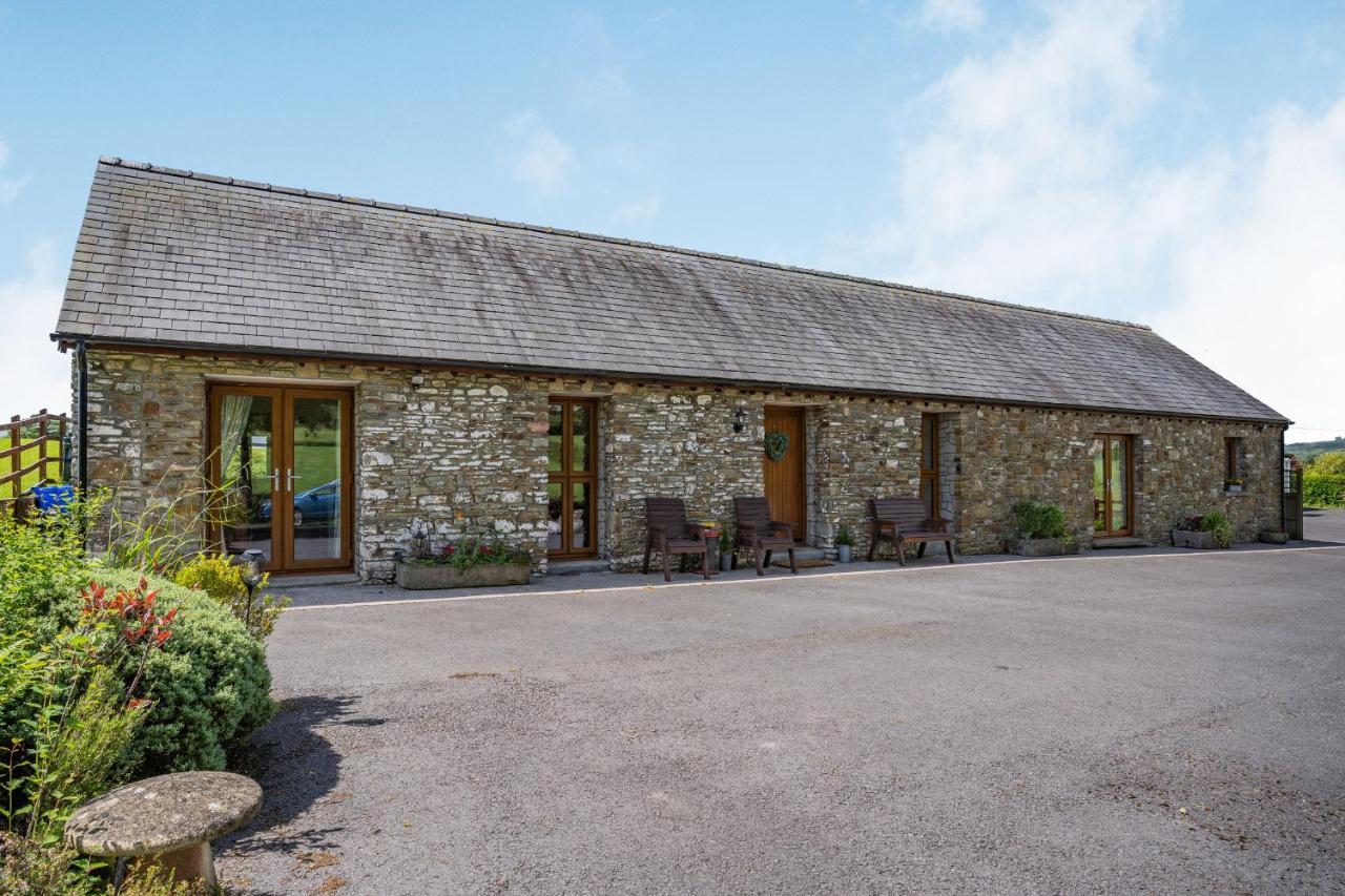 Ysgubor Hir Llanedy Exterior foto